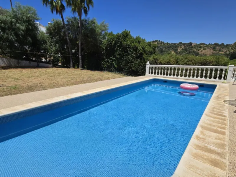 REDUCED TO SELL .!! DELIGHTFUL  DETACHED VILLA IN CALAHONDA. € 1,249,000.