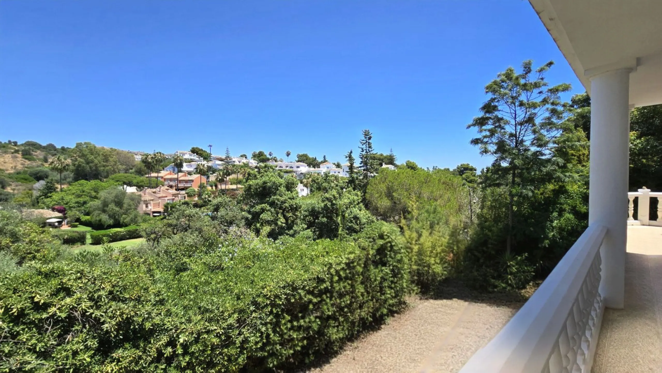 REDUCED TO SELL .!! DELIGHTFUL  DETACHED VILLA IN CALAHONDA. € 1,249,000.