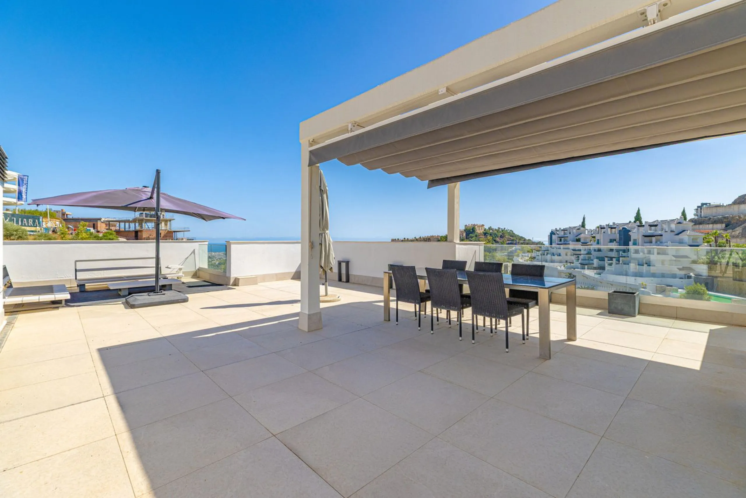 Apartment - Penthouse в продаже в Benahavís, Málaga. В доме 3 спален и 2 ванных комнат. Площадь дома 125 м²