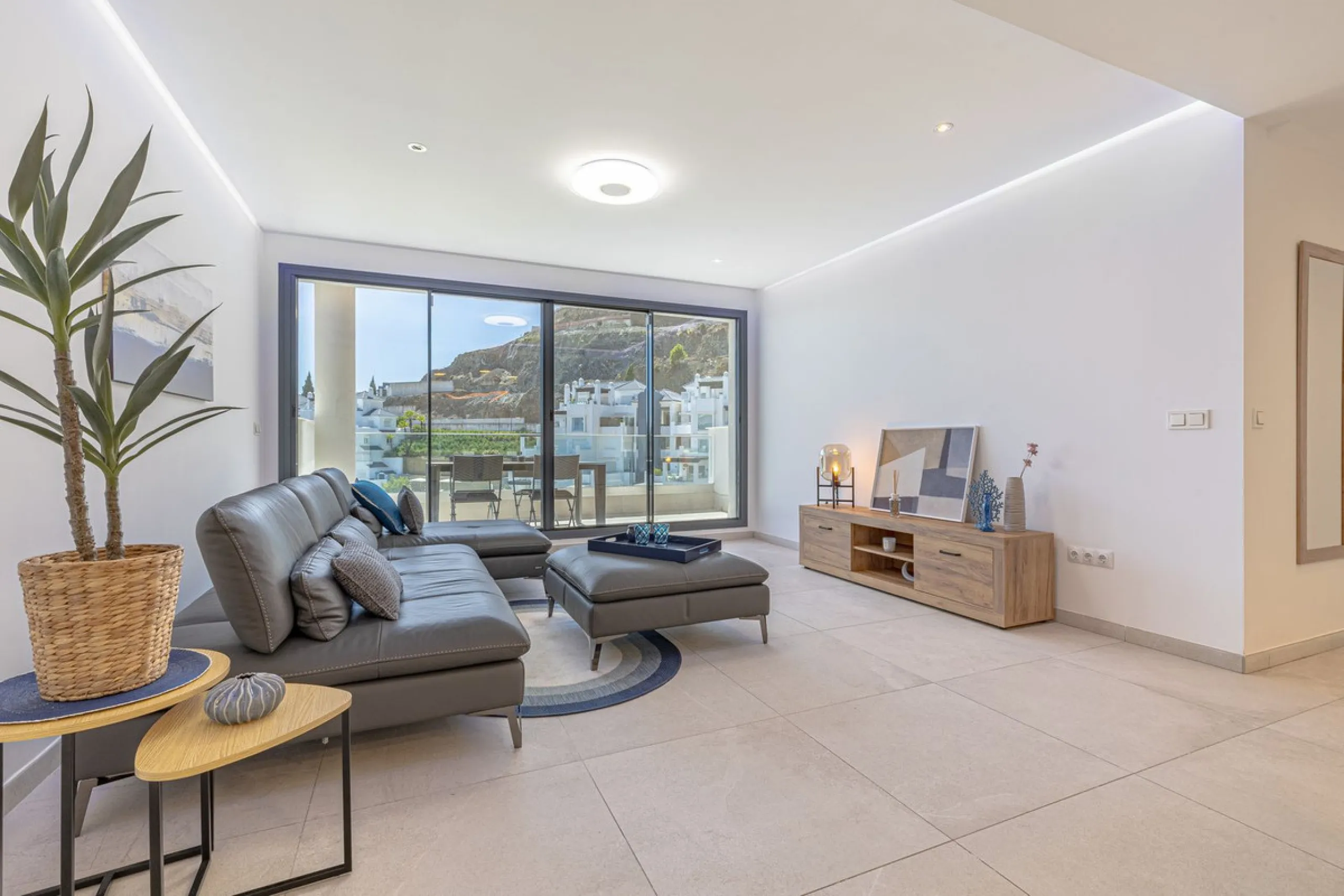 Apartment - Penthouse в продаже в Benahavís, Málaga. В доме 3 спален и 2 ванных комнат. Площадь дома 125 м²