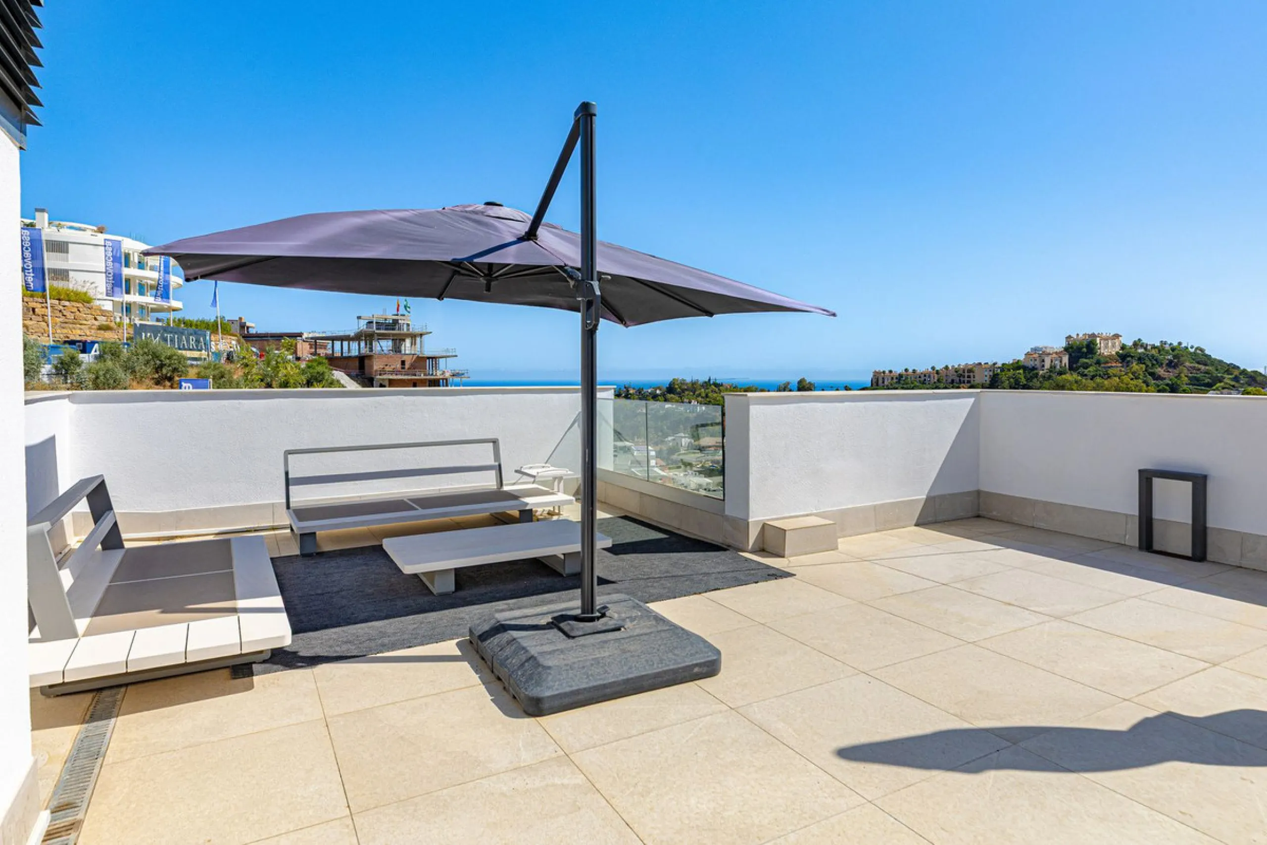 Apartment - Penthouse в продаже в Benahavís, Málaga. В доме 3 спален и 2 ванных комнат. Площадь дома 125 м²