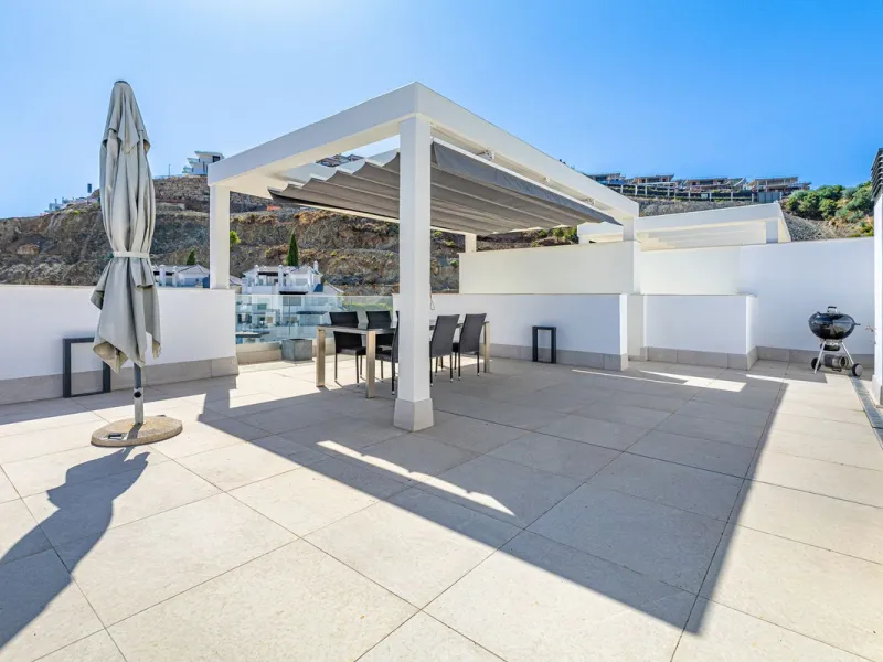 Apartment - Penthouse в продаже в Benahavís, Málaga. В доме 3 спален и 2 ванных комнат. Площадь дома 125 м²