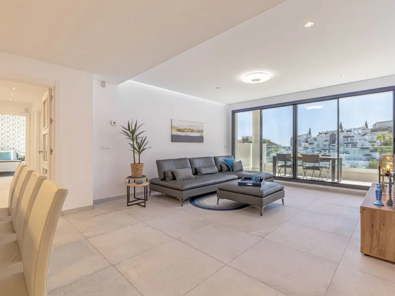 Apartment - Penthouse в продаже в Benahavís, Málaga. В доме 3 спален и 2 ванных комнат. Площадь дома 125 м²
