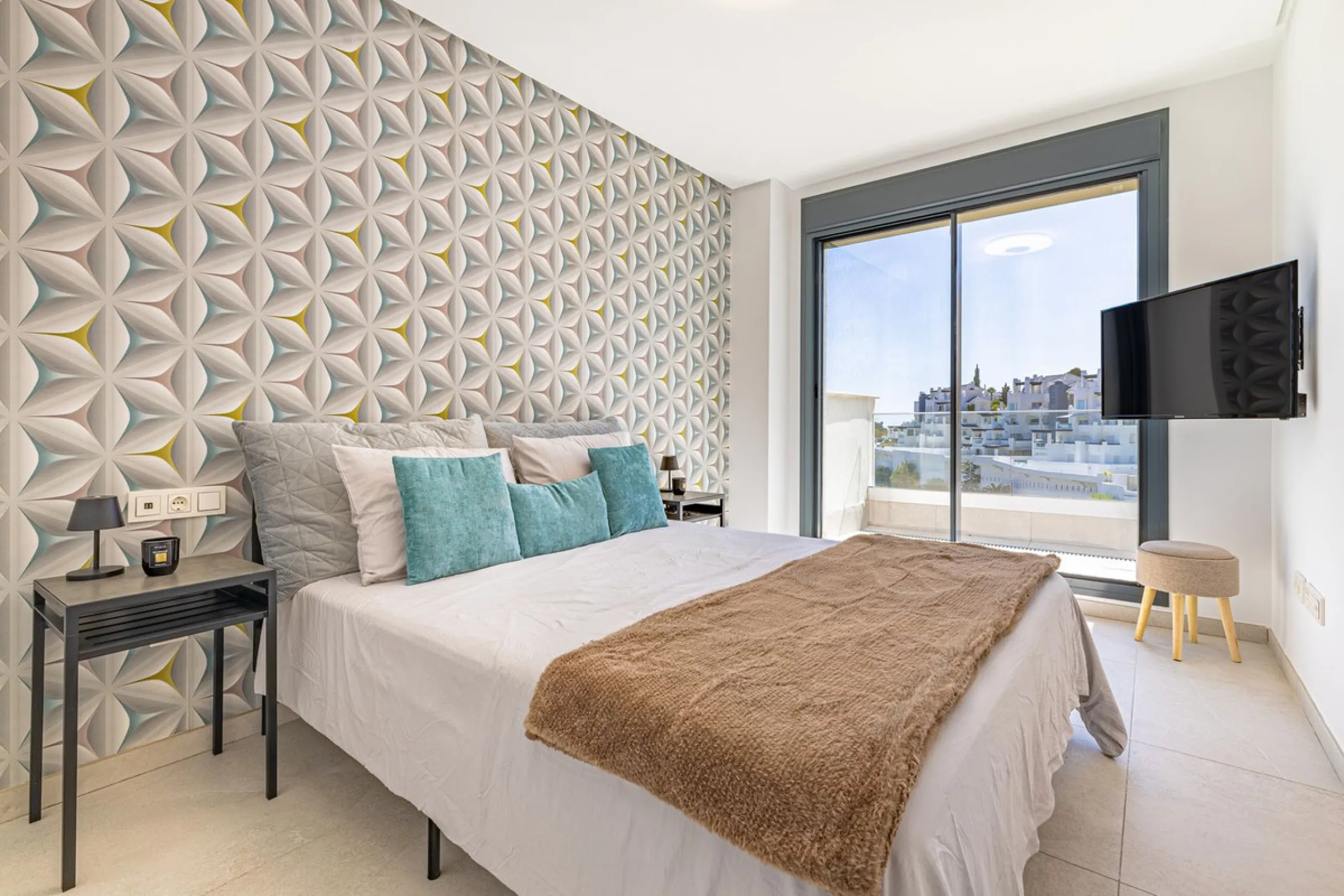 Apartment - Penthouse в продаже в Benahavís, Málaga. В доме 3 спален и 2 ванных комнат. Площадь дома 125 м²