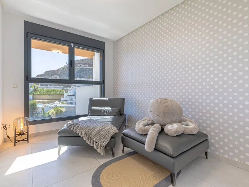 Apartment - Penthouse в продаже в Benahavís, Málaga. В доме 3 спален и 2 ванных комнат. Площадь дома 125 м²