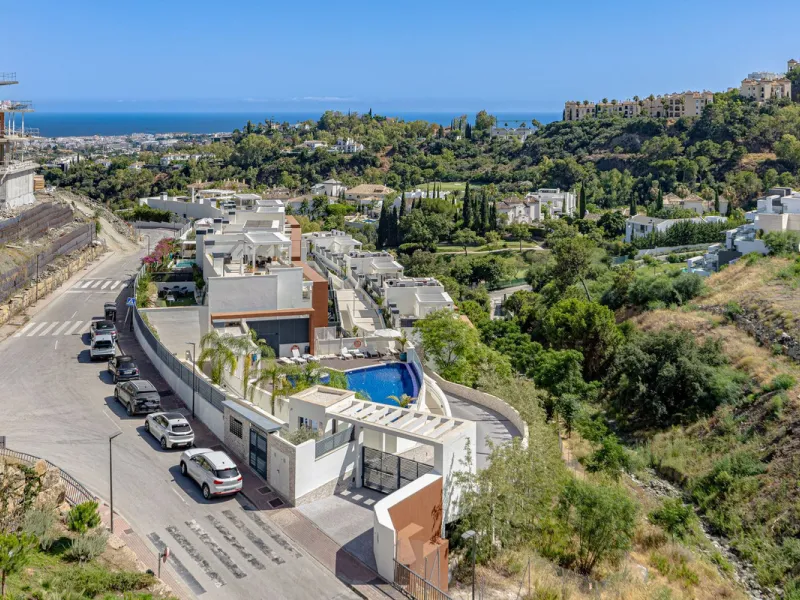 Apartment - Penthouse в продаже в Benahavís, Málaga. В доме 3 спален и 2 ванных комнат. Площадь дома 125 м²