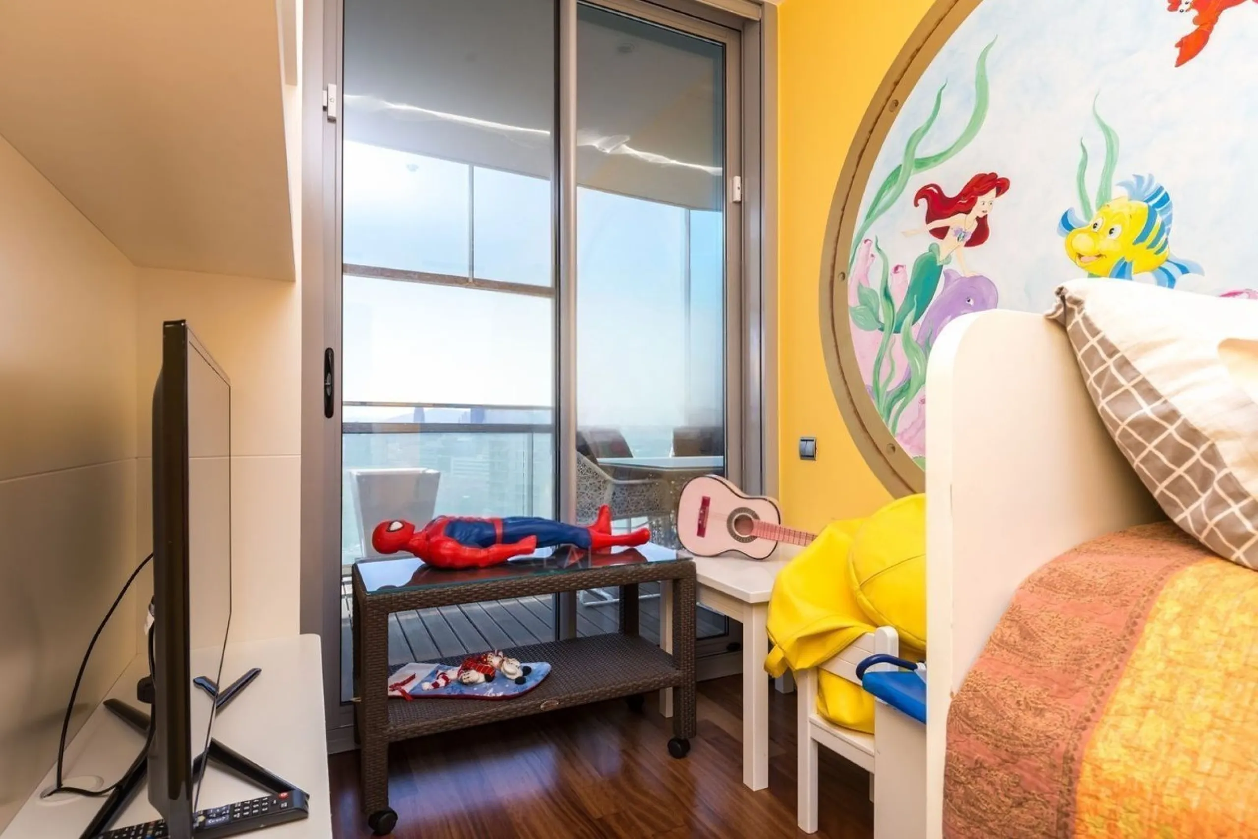 Exclusivo apartamento en primera línea de mar en Diagonal Mar, Barcelona