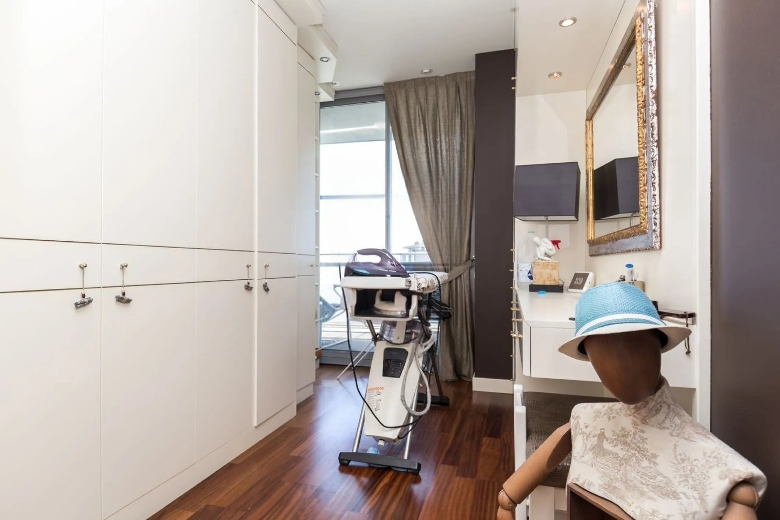 Exclusivo apartamento en primera línea de mar en Diagonal Mar, Barcelona