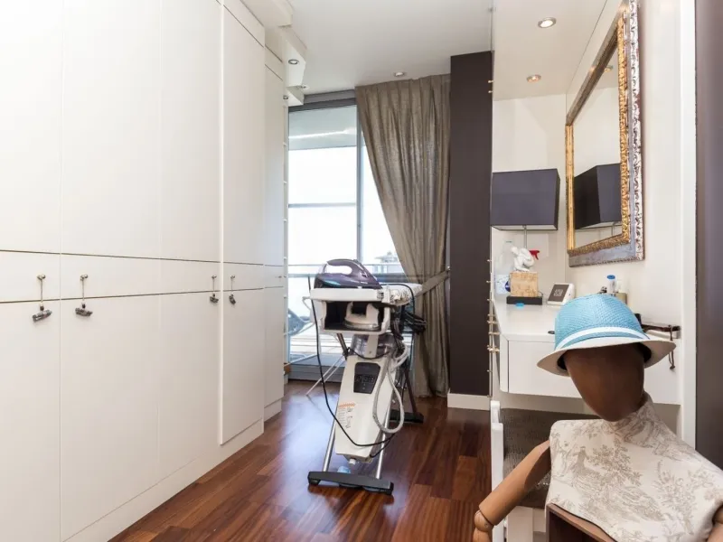 Exclusivo apartamento en primera línea de mar en Diagonal Mar, Barcelona