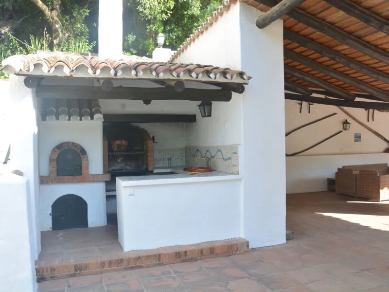 INVESTMENT OPPORTUNITY: