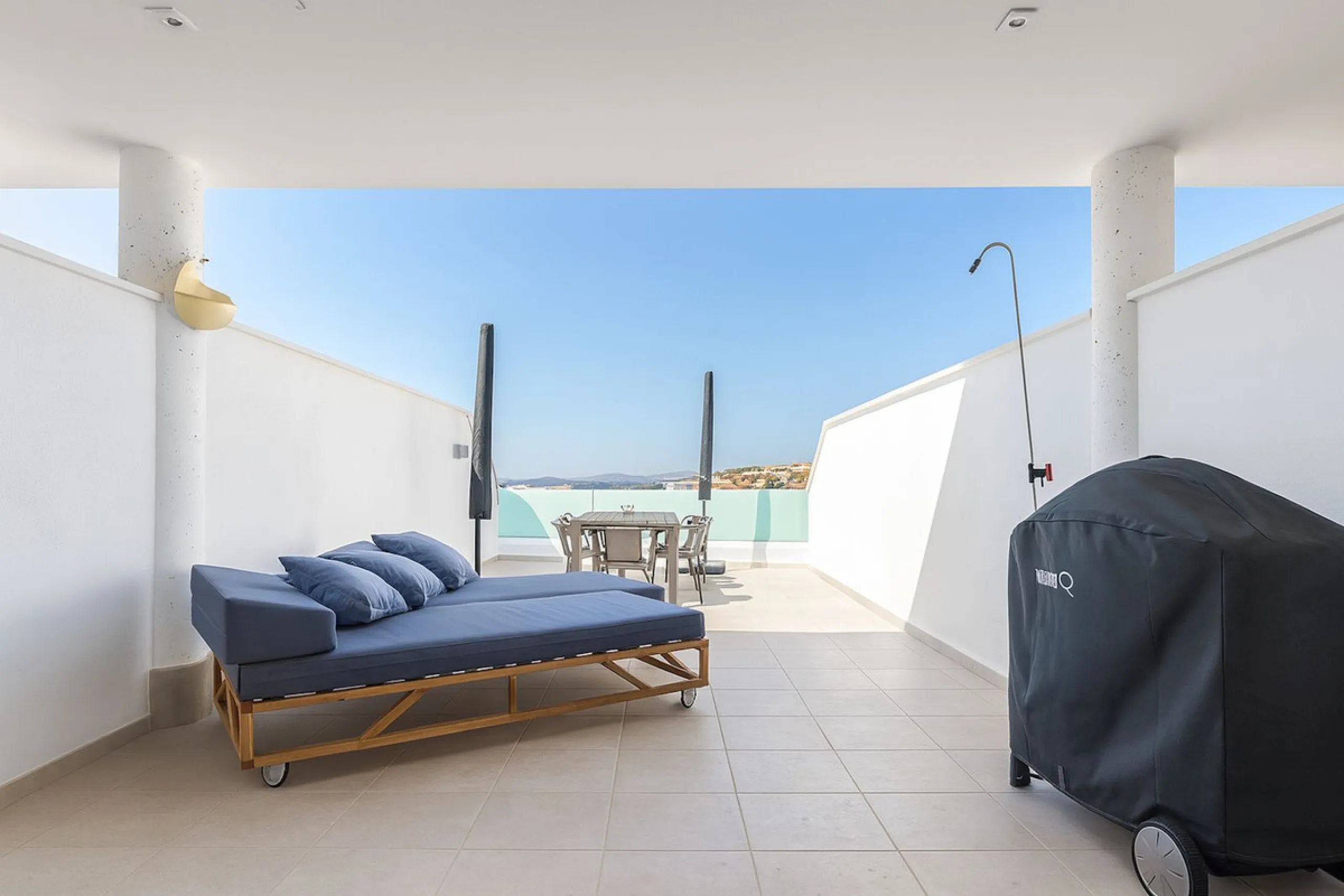 The apartment does not have a tourist license and the owner's association does not allow it.