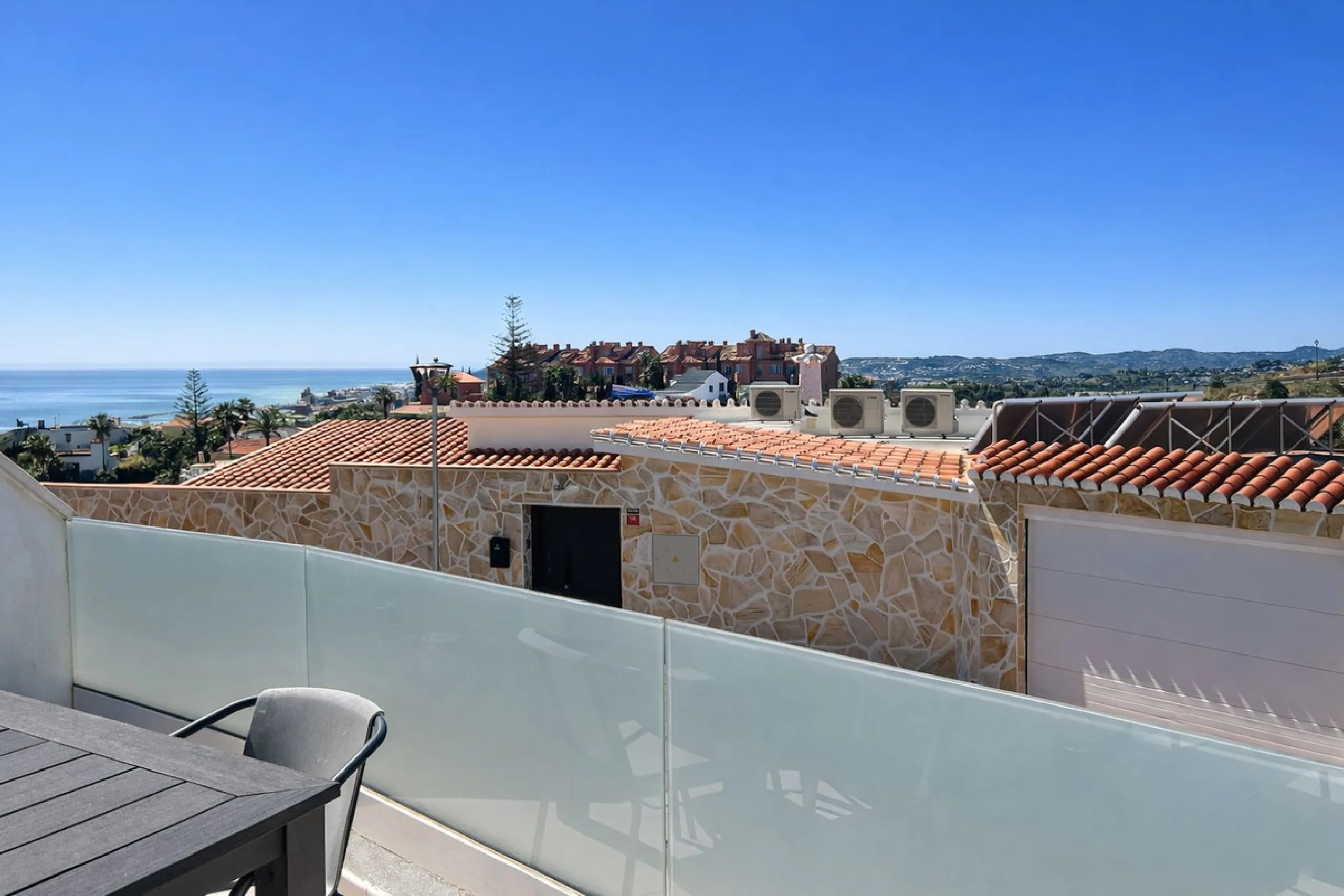 The apartment does not have a tourist license and the owner's association does not allow it.