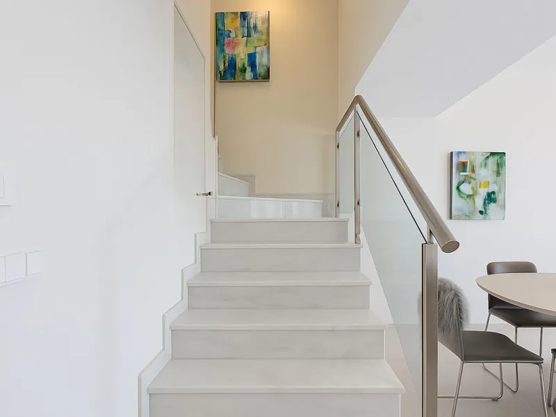 The apartment does not have a tourist license and the owner's association does not allow it.
