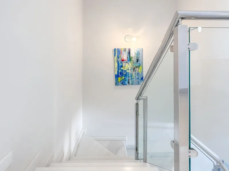 The apartment does not have a tourist license and the owner's association does not allow it.