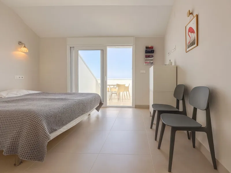The apartment does not have a tourist license and the owner's association does not allow it.
