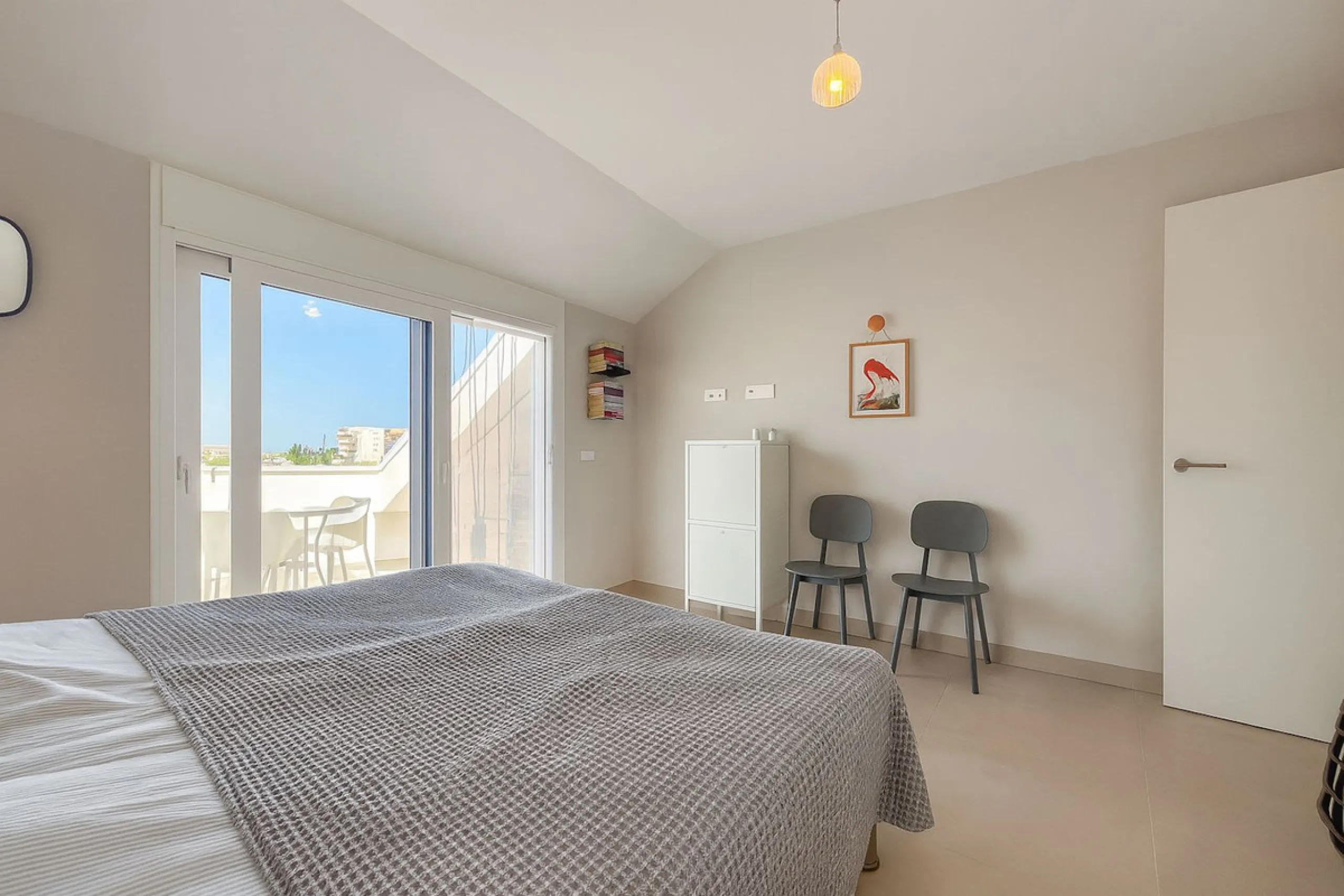 The apartment does not have a tourist license and the owner's association does not allow it.
