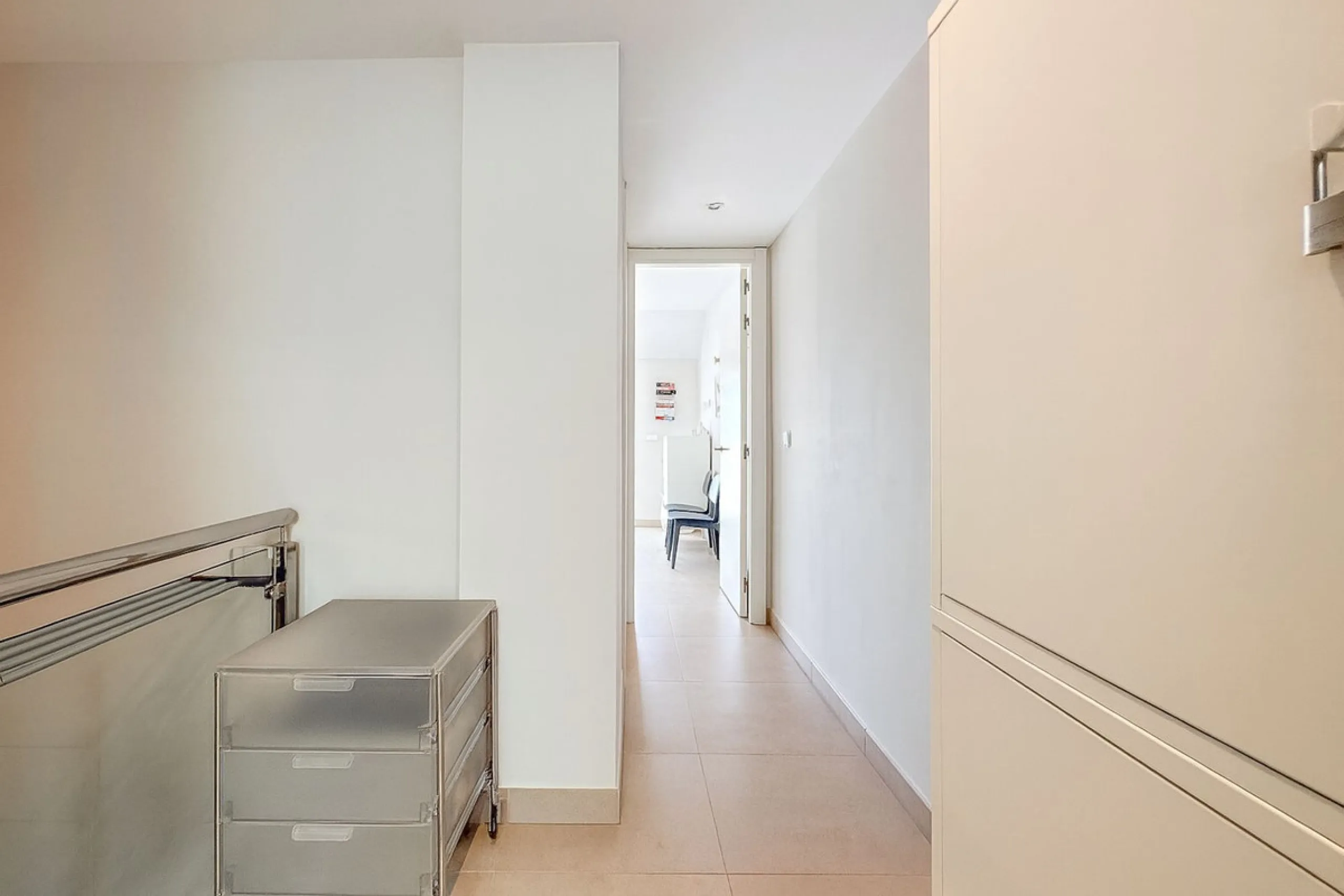 The apartment does not have a tourist license and the owner's association does not allow it.
