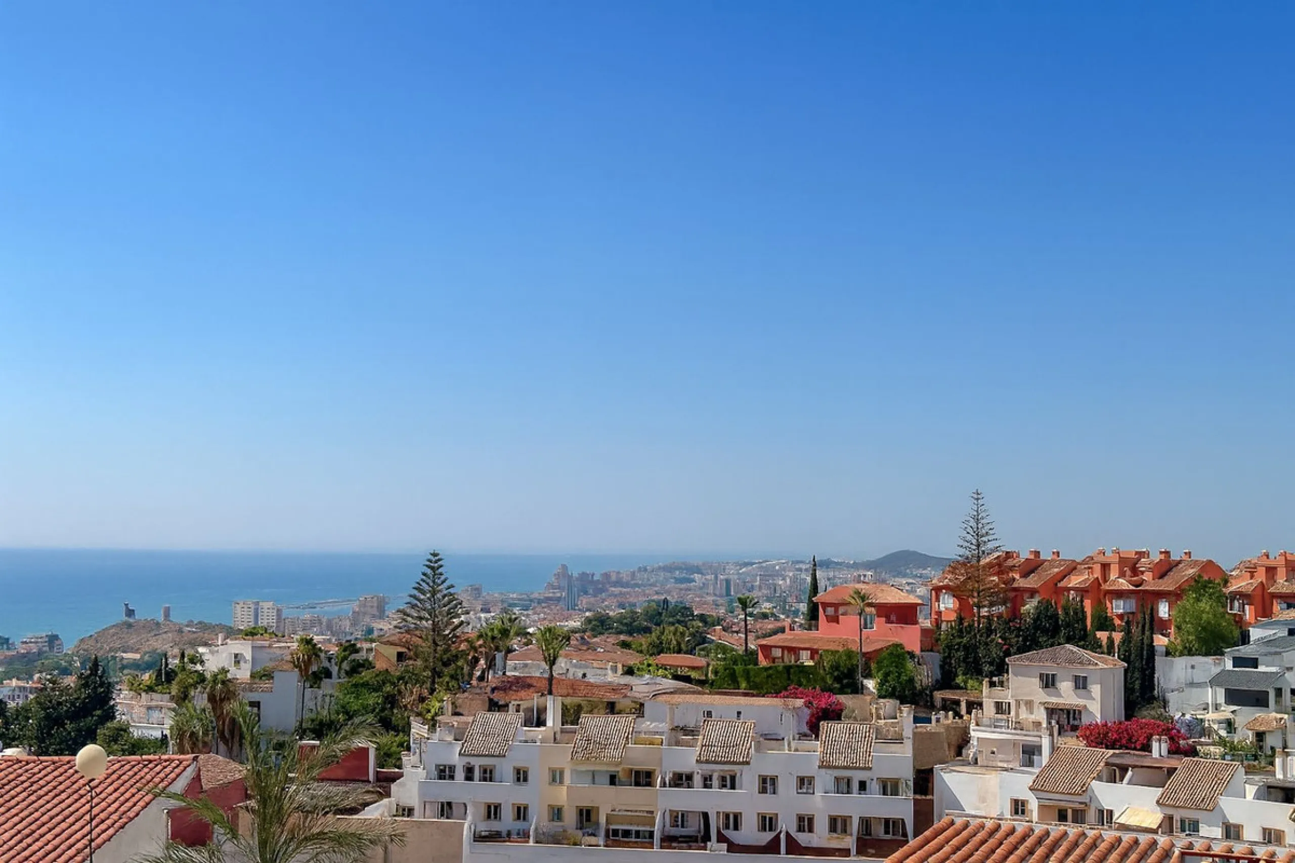 The apartment does not have a tourist license and the owner's association does not allow it.