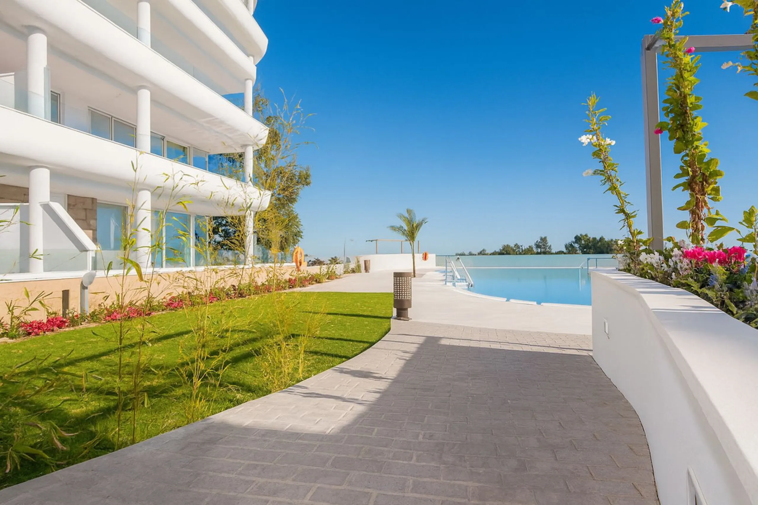The apartment does not have a tourist license and the owner's association does not allow it.