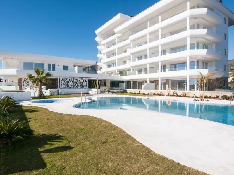 The apartment does not have a tourist license and the owner's association does not allow it.