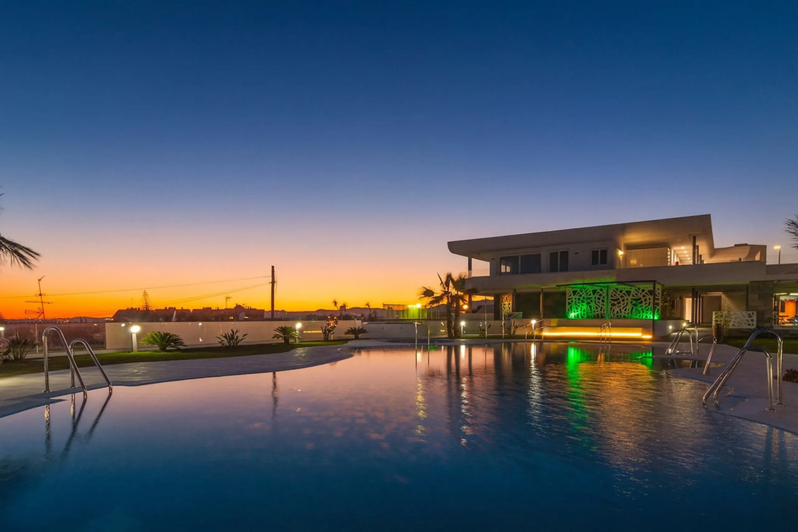 The apartment does not have a tourist license and the owner's association does not allow it.