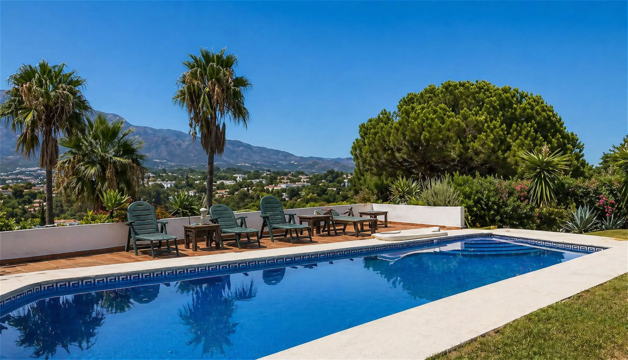 House - Detached Villa в продаже в Marbella, Málaga. В доме 5 спален и 6 ванных комнат. Площадь дома 646 м². Площадь участка 2246 м²