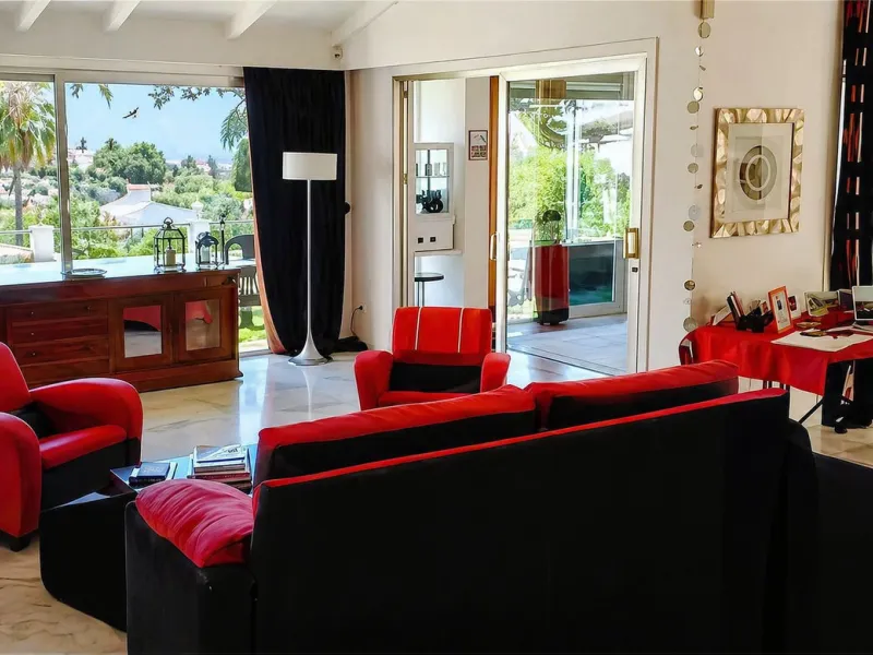 House - Detached Villa в продаже в Marbella, Málaga. В доме 5 спален и 6 ванных комнат. Площадь дома 646 м². Площадь участка 2246 м²