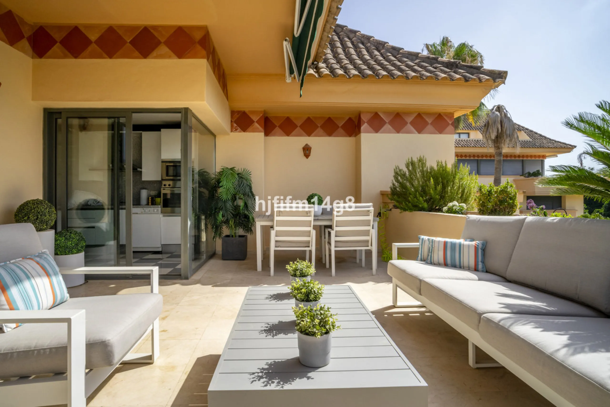 Welcome to this bright and spacious 2-bedroom penthouse in the sought-after Lorcrigolf community, perfectly positioned next to the golf course and offering spectacular views of La Concha Mountain.