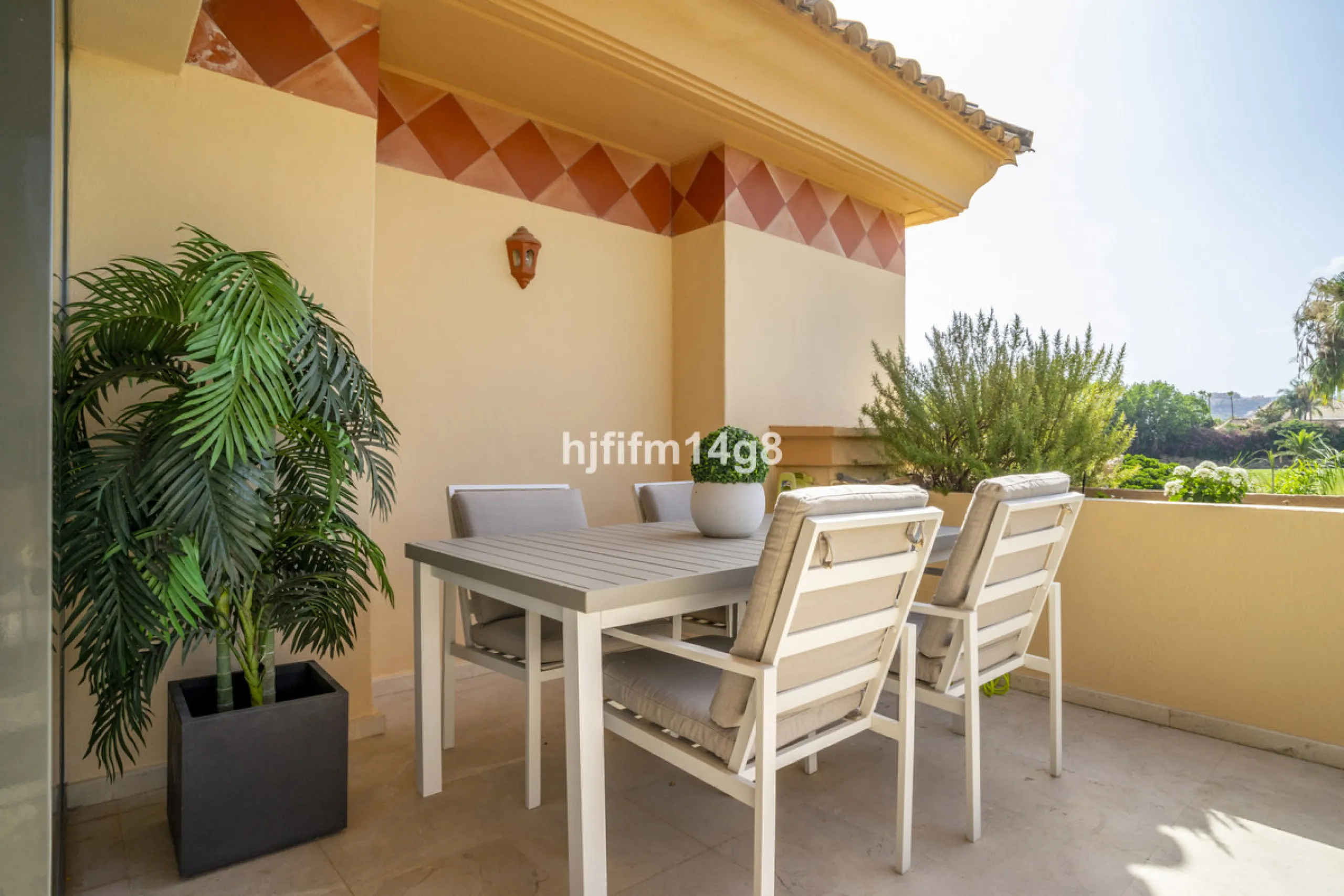 Welcome to this bright and spacious 2-bedroom penthouse in the sought-after Lorcrigolf community, perfectly positioned next to the golf course and offering spectacular views of La Concha Mountain.