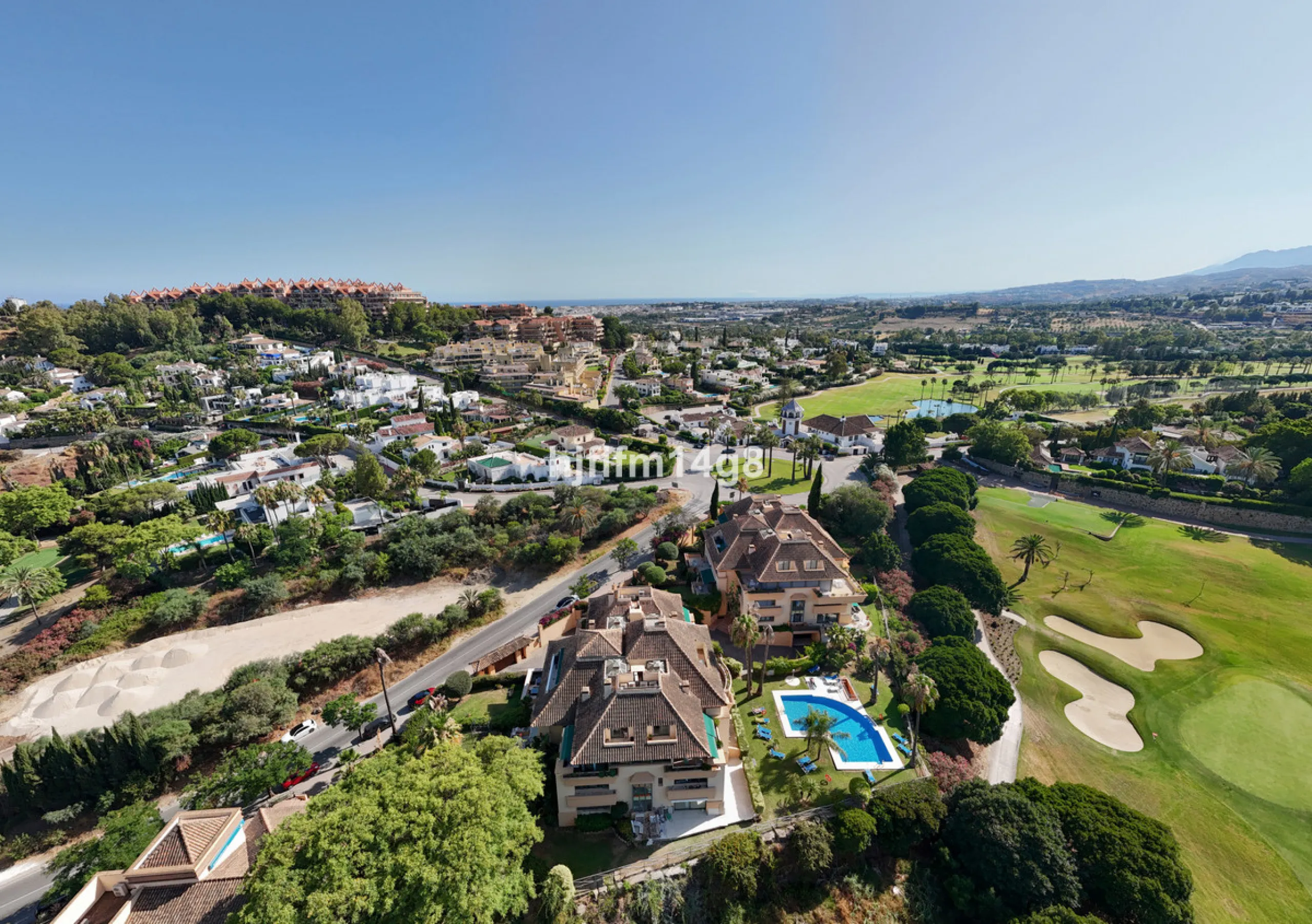 Welcome to this bright and spacious 2-bedroom penthouse in the sought-after Lorcrigolf community, perfectly positioned next to the golf course and offering spectacular views of La Concha Mountain.