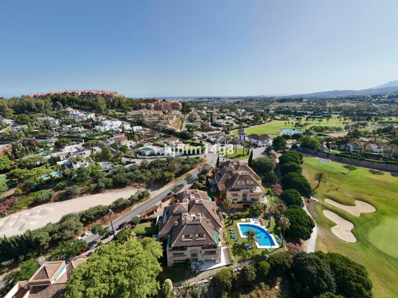 Welcome to this bright and spacious 2-bedroom penthouse in the sought-after Lorcrigolf community, perfectly positioned next to the golf course and offering spectacular views of La Concha Mountain.