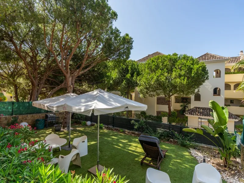 Apartment - Ground Floor Apartment в продаже в Marbella, Málaga. В доме 3 спален и 2 ванных комнат. Площадь дома 111 м². Площадь участка 105 м²