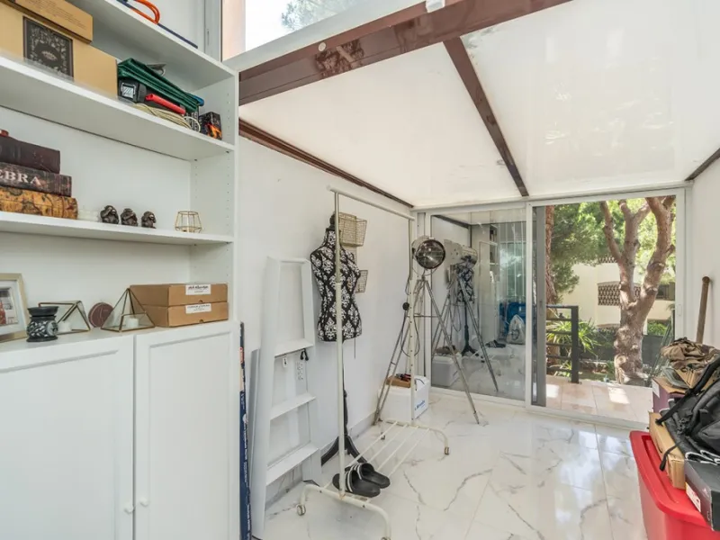 Apartment - Ground Floor Apartment в продаже в Marbella, Málaga. В доме 3 спален и 2 ванных комнат. Площадь дома 111 м². Площадь участка 105 м²