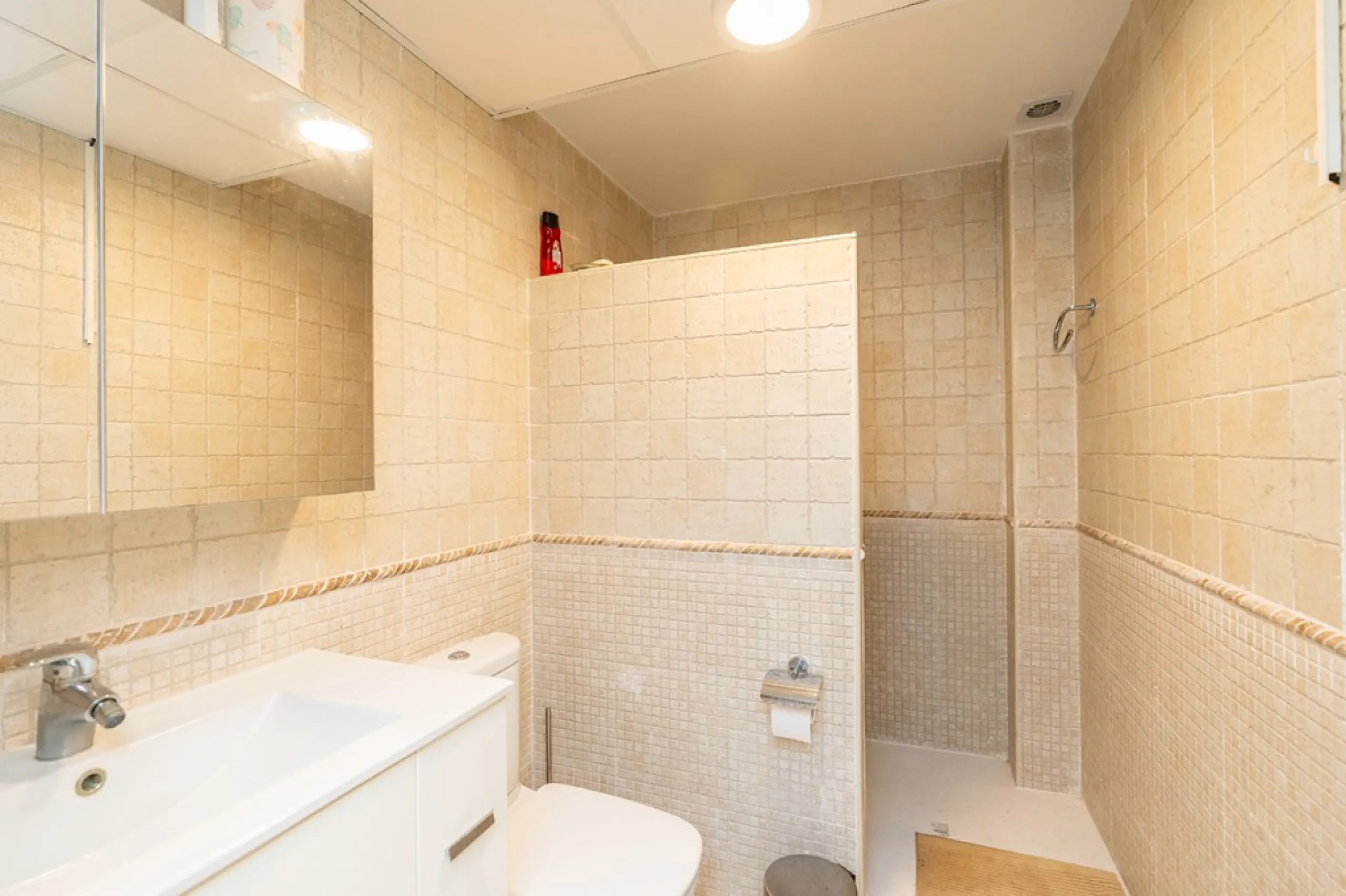 Apartment - Ground Floor Apartment в продаже в Marbella, Málaga. В доме 3 спален и 2 ванных комнат. Площадь дома 111 м². Площадь участка 105 м²