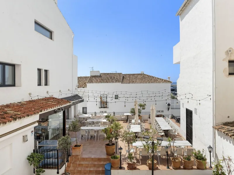 Apartment - Middle Floor Apartment в продаже в Marbella, Málaga. В доме 2 спален и 1 ванных комнат. Площадь дома 102 м²
