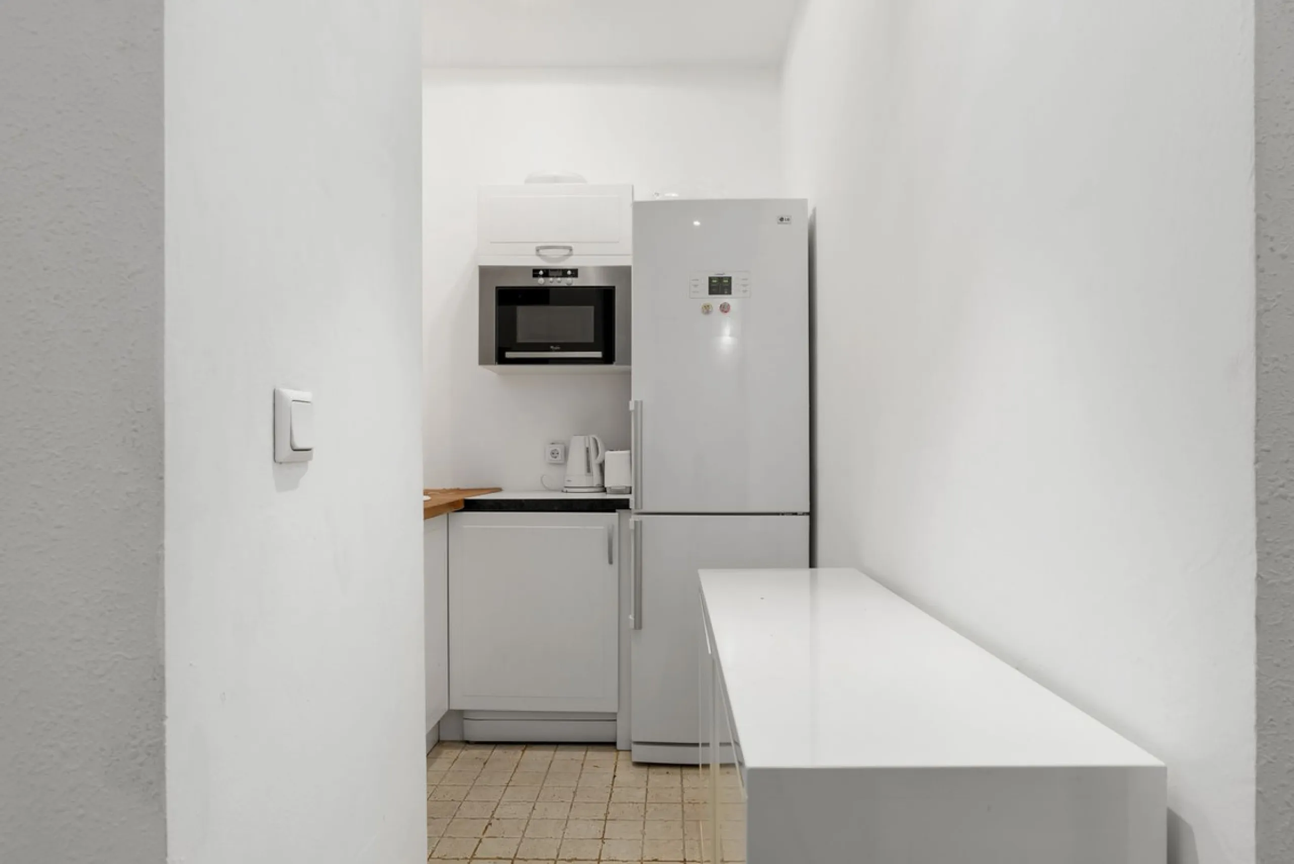Apartment - Middle Floor Apartment в продаже в Marbella, Málaga. В доме 2 спален и 1 ванных комнат. Площадь дома 102 м²