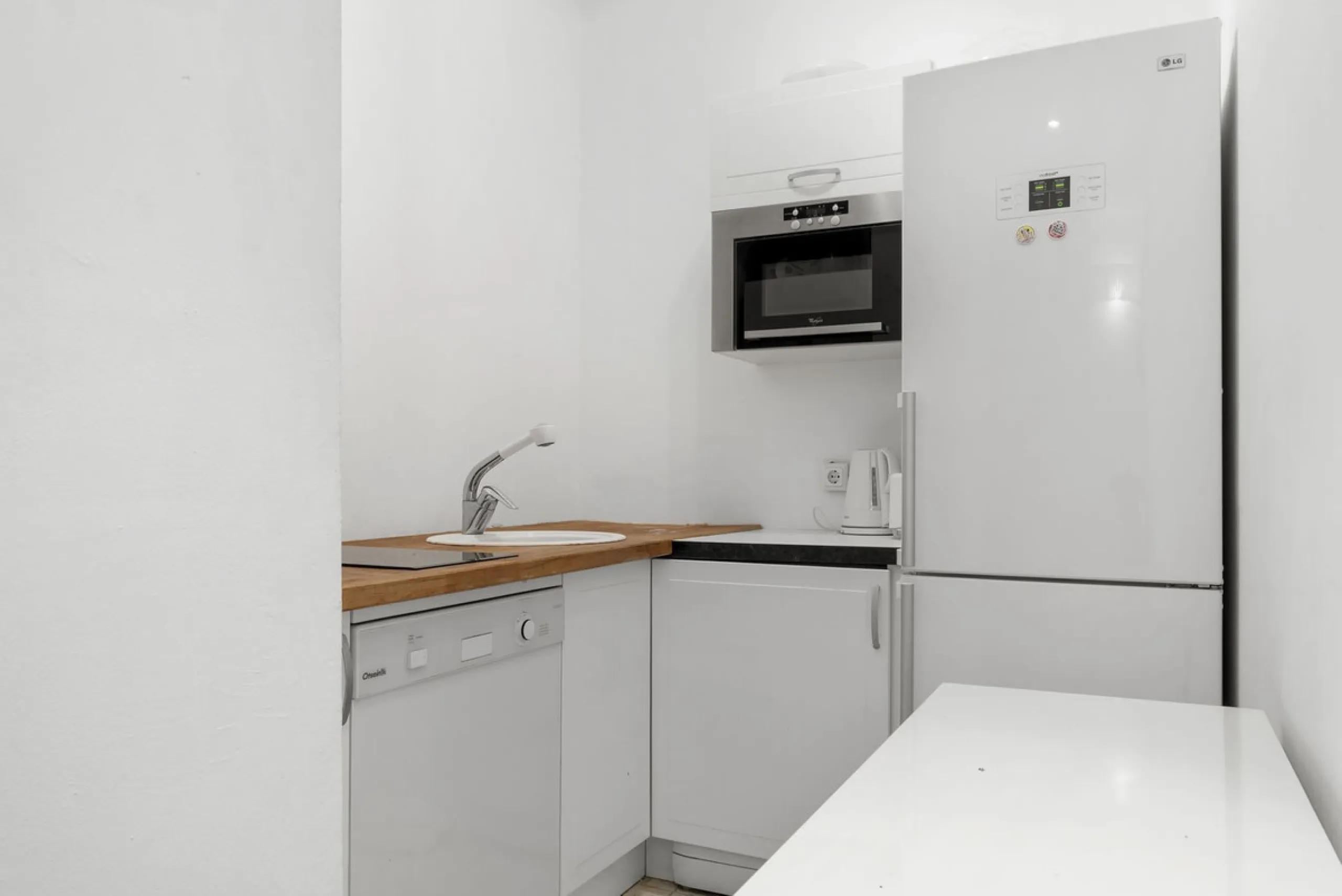 Apartment - Middle Floor Apartment в продаже в Marbella, Málaga. В доме 2 спален и 1 ванных комнат. Площадь дома 102 м²