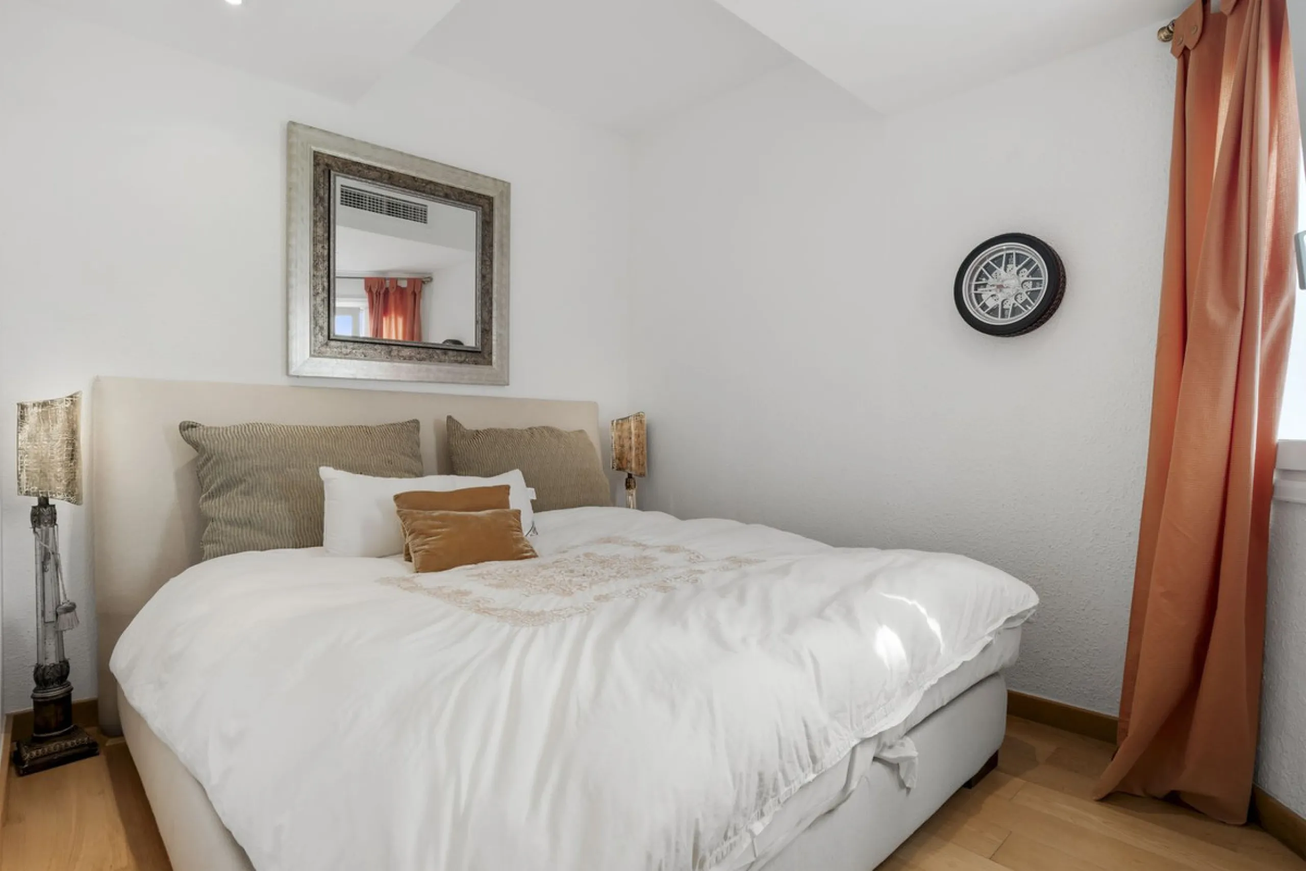 Apartment - Middle Floor Apartment в продаже в Marbella, Málaga. В доме 2 спален и 1 ванных комнат. Площадь дома 102 м²