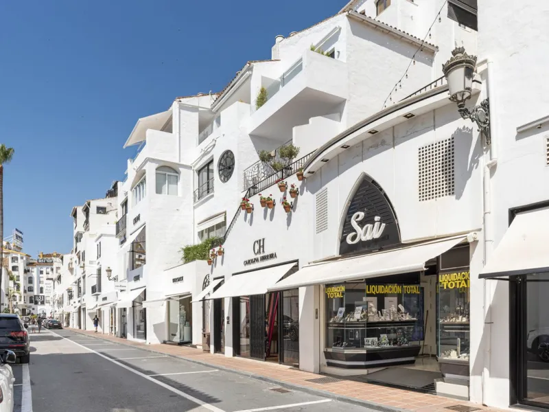 Apartment - Middle Floor Apartment в продаже в Marbella, Málaga. В доме 2 спален и 1 ванных комнат. Площадь дома 102 м²