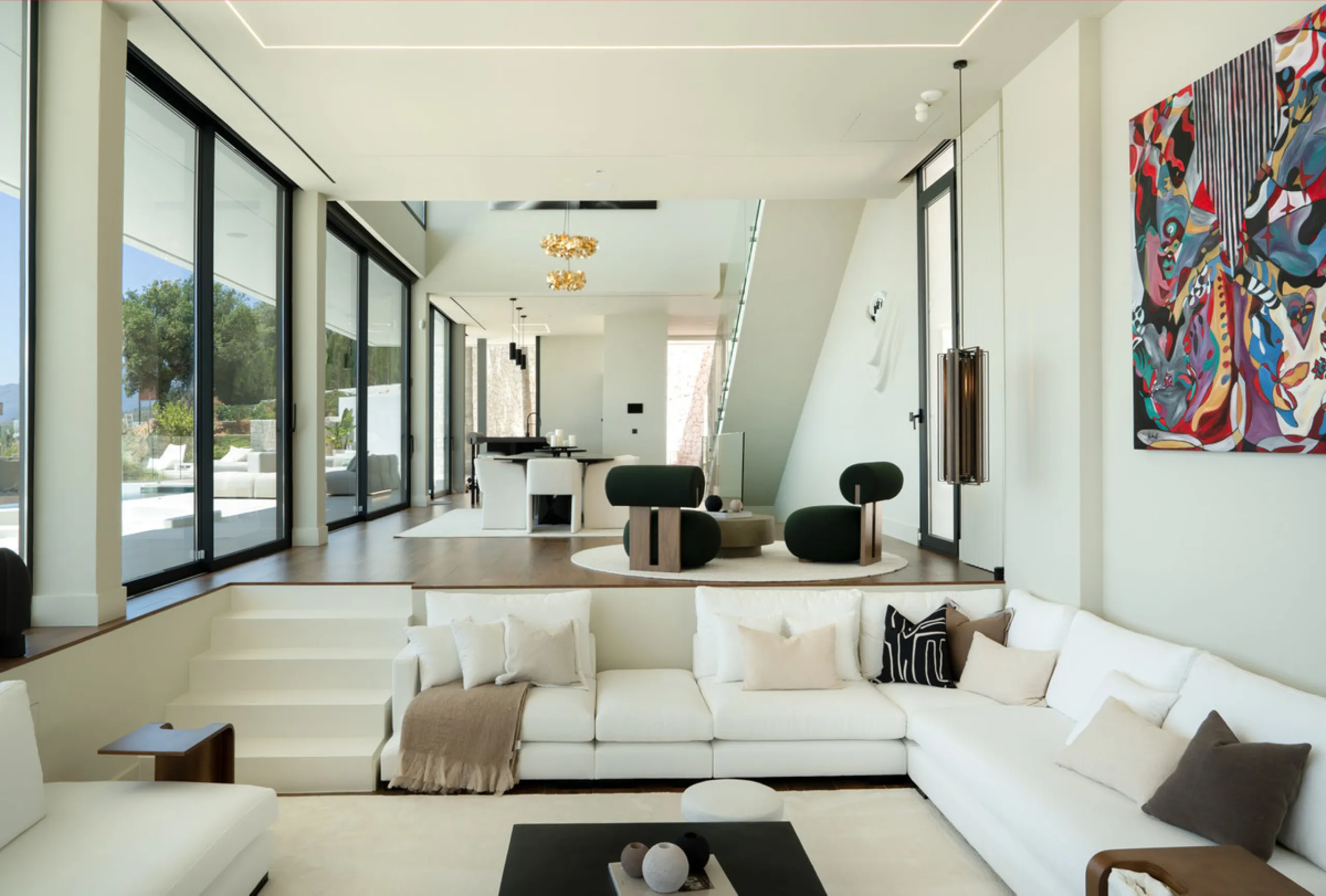 House - Detached Villa в продаже в Benahavís, Málaga. В доме 4 спален и 7 ванных комнат. Площадь дома 1847 м². Площадь участка 2068 м²