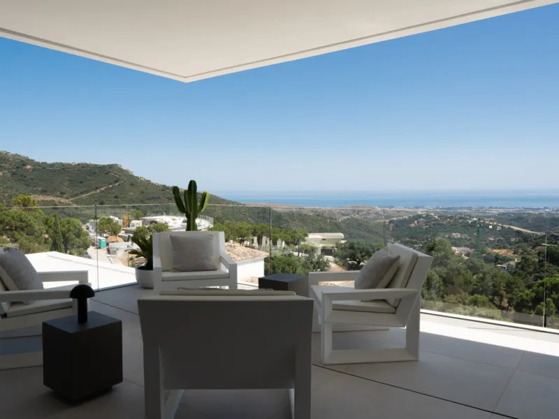 House - Detached Villa в продаже в Benahavís, Málaga. В доме 4 спален и 7 ванных комнат. Площадь дома 1847 м². Площадь участка 2068 м²