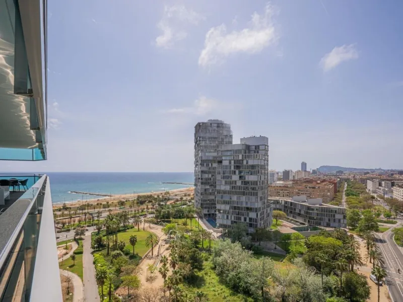 Exclusive bright apartment near the sea in Diagonal Mar, Barcelona