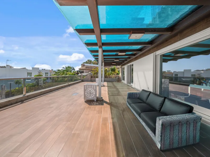 Spectacular 8-Bedroom Villa in Bahia de Marbella, Los Monteros