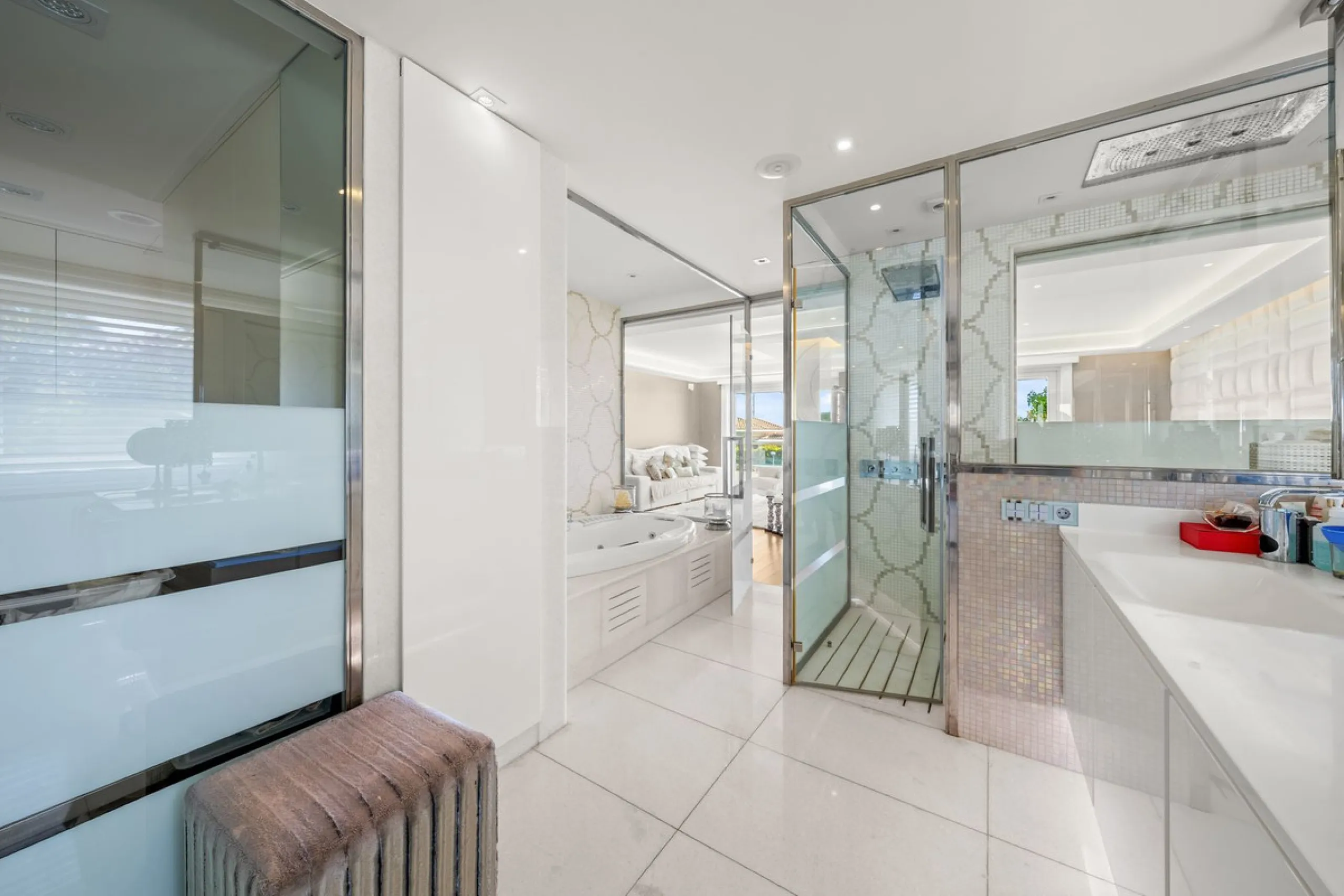 Spectacular 8-Bedroom Villa in Bahia de Marbella, Los Monteros