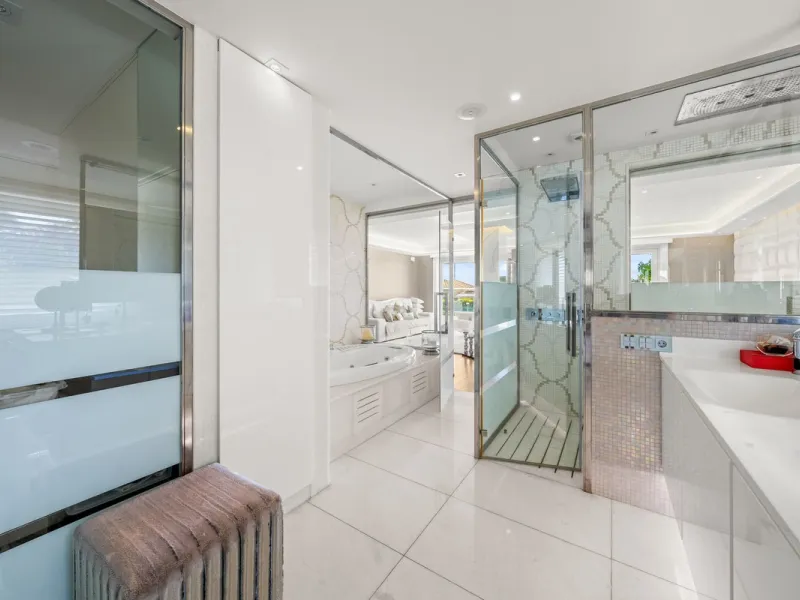 Spectacular 8-Bedroom Villa in Bahia de Marbella, Los Monteros