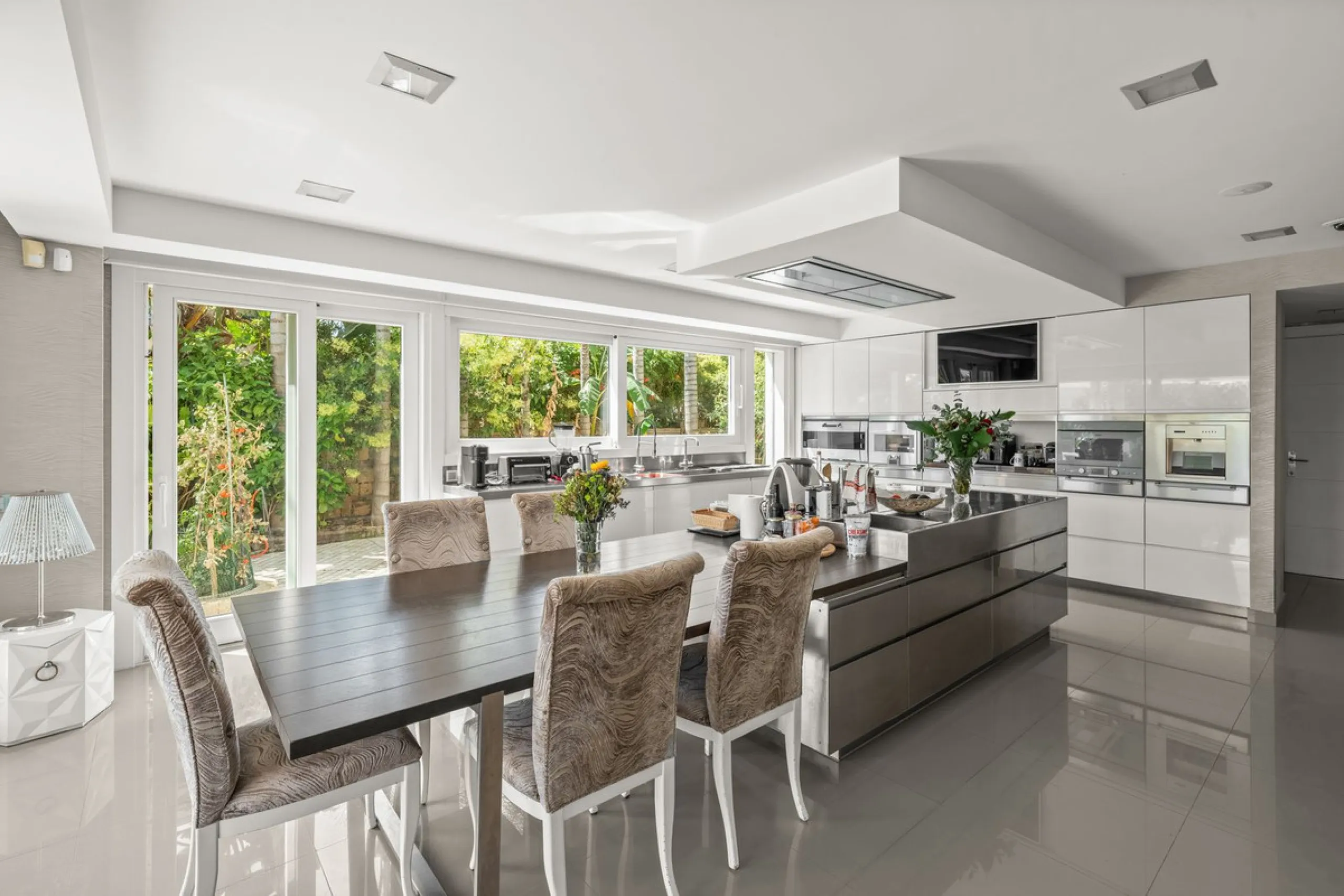 Spectacular 8-Bedroom Villa in Bahia de Marbella, Los Monteros