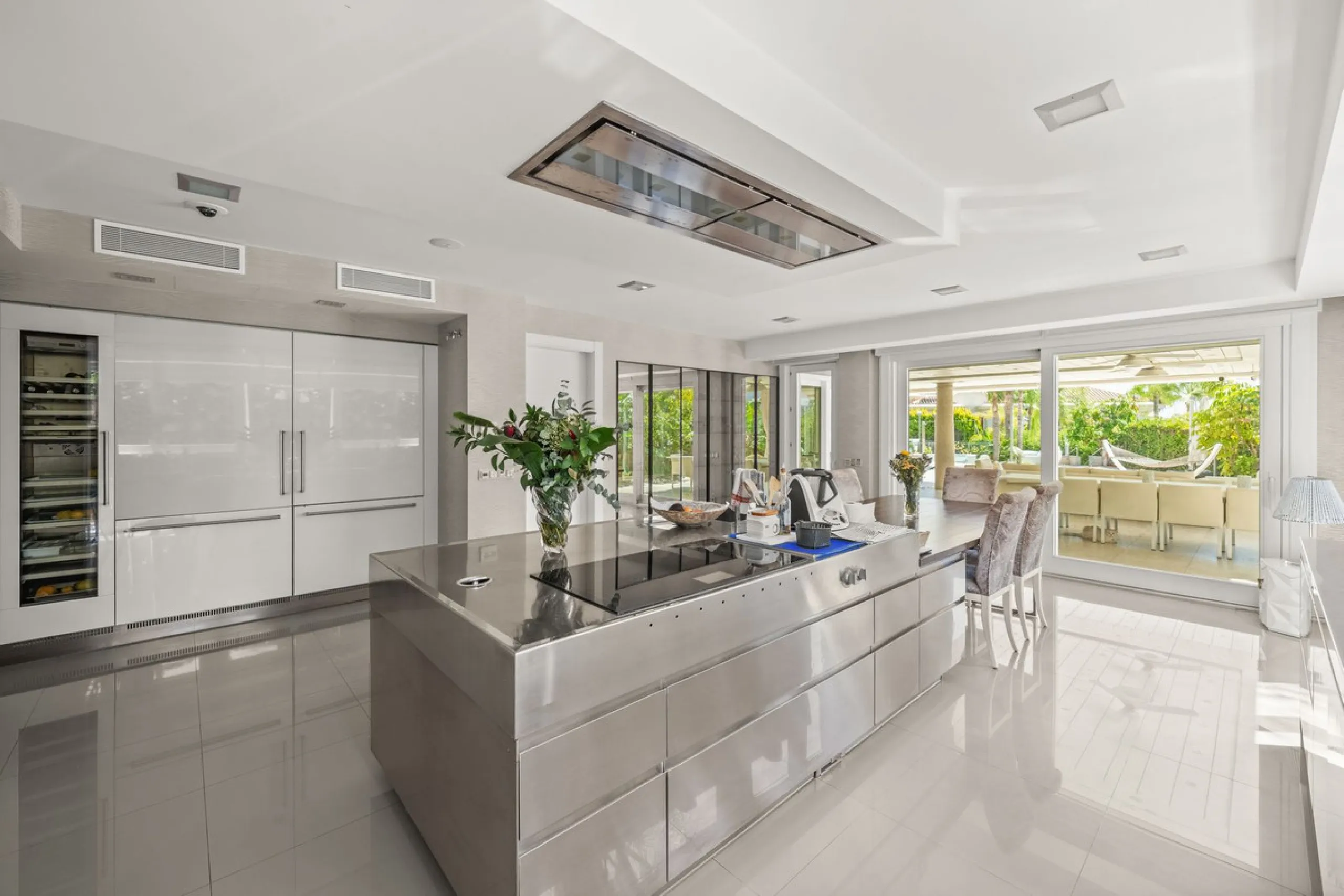 Spectacular 8-Bedroom Villa in Bahia de Marbella, Los Monteros