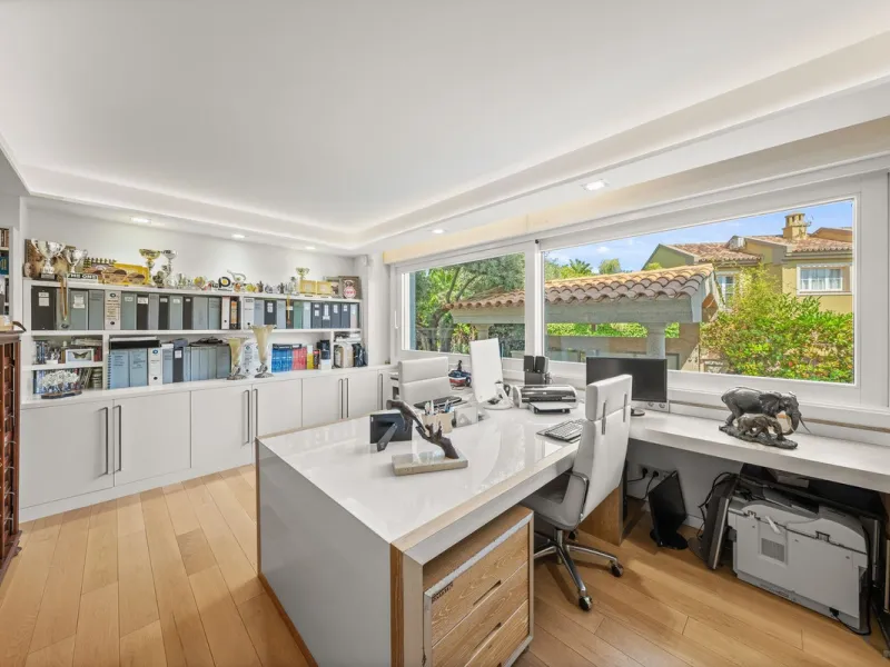 Spectacular 8-Bedroom Villa in Bahia de Marbella, Los Monteros