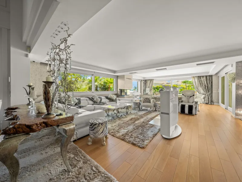 Spectacular 8-Bedroom Villa in Bahia de Marbella, Los Monteros