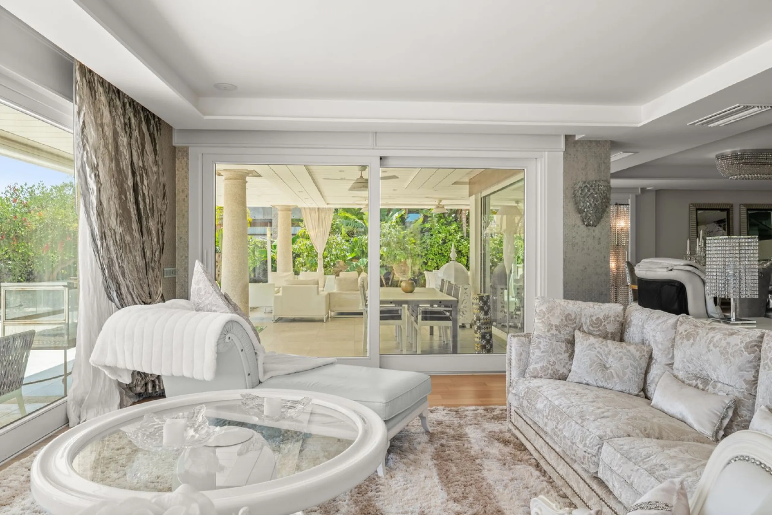 Spectacular 8-Bedroom Villa in Bahia de Marbella, Los Monteros